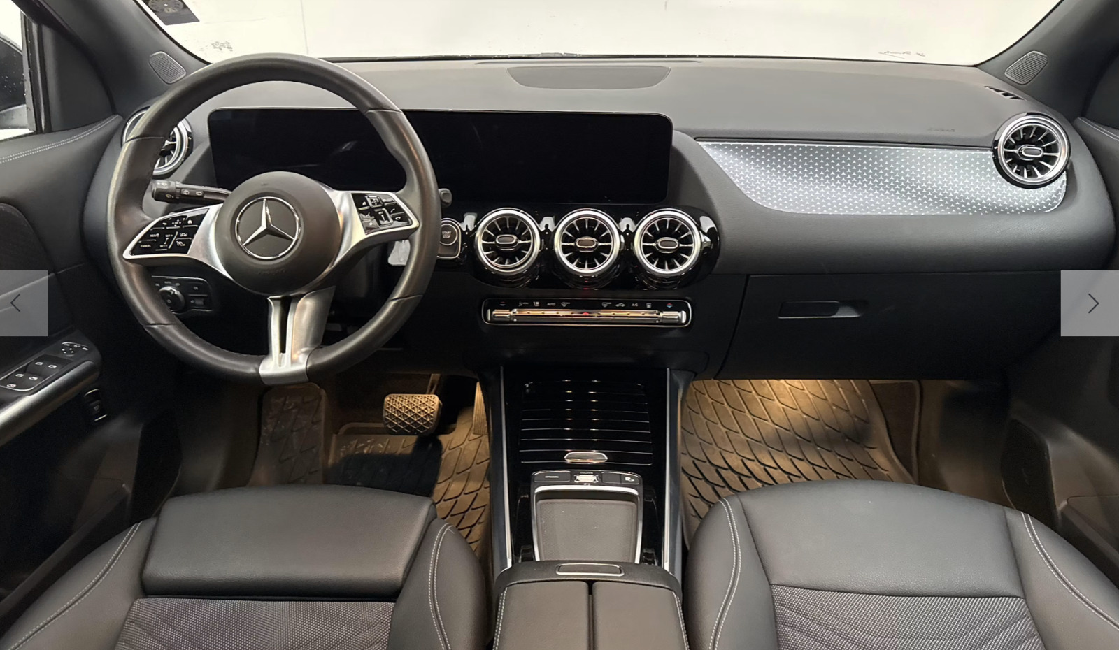 Sort Mercedes EQA250+ fra 2024