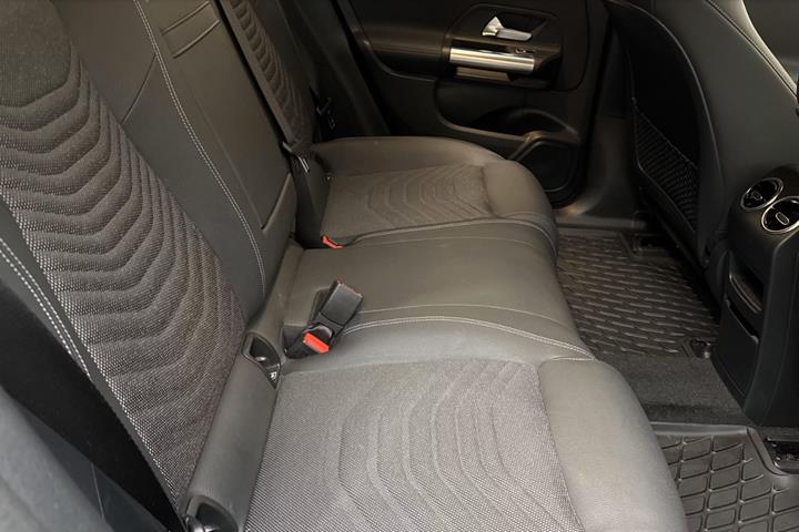 Sort Mercedes EQA250+ fra 2024