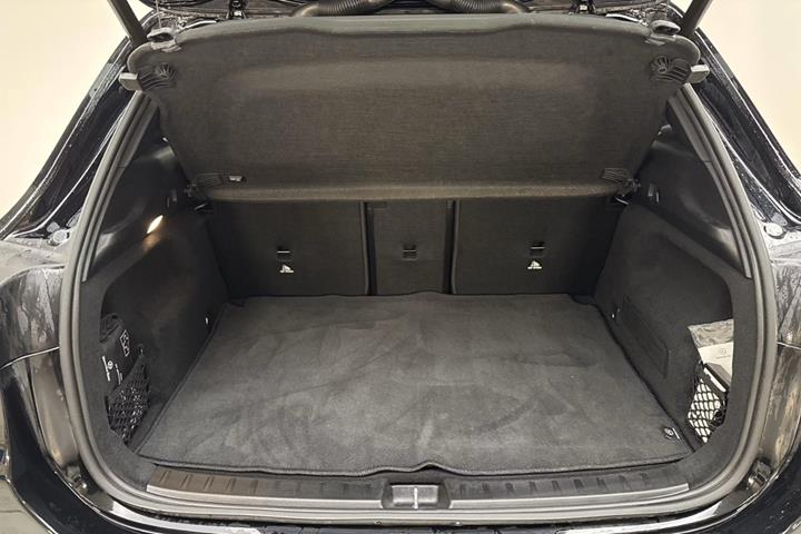 Sort Mercedes EQA250+ fra 2024