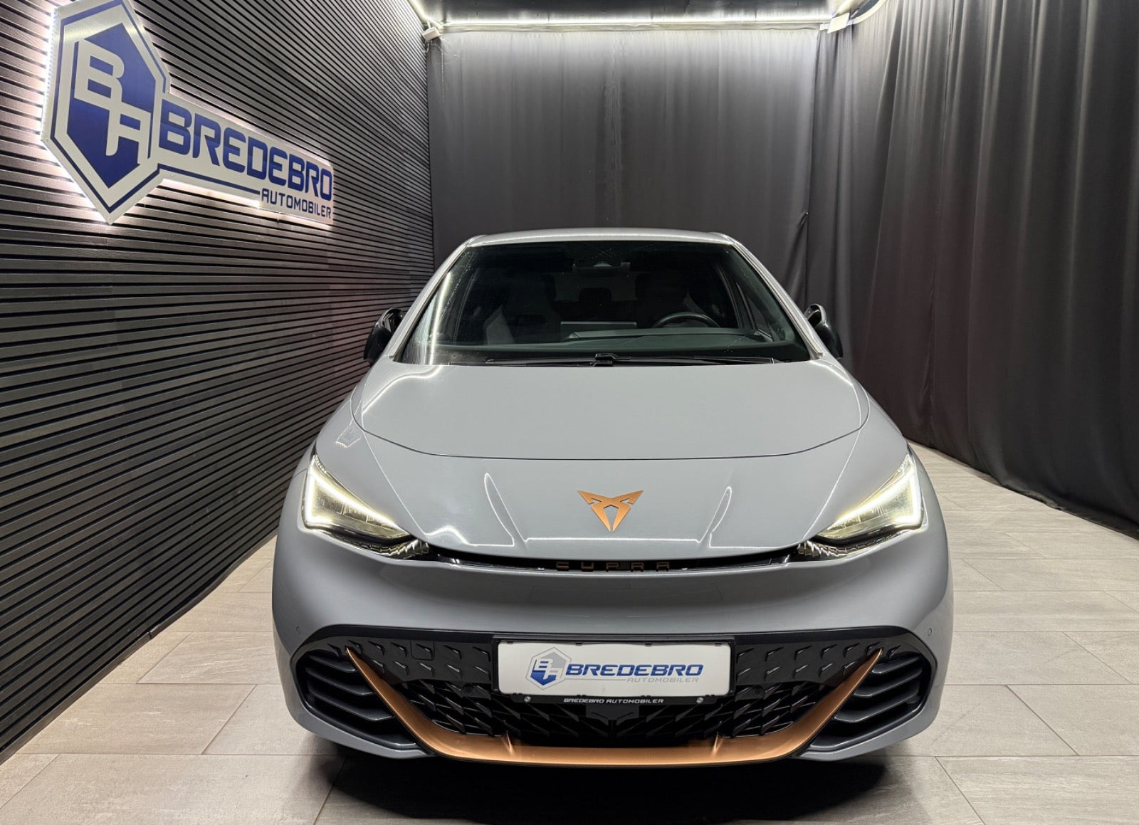 Grå Cupra Born fra 2024