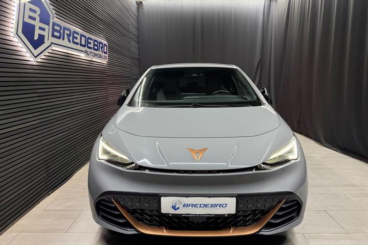 Grå Cupra Born fra 2024