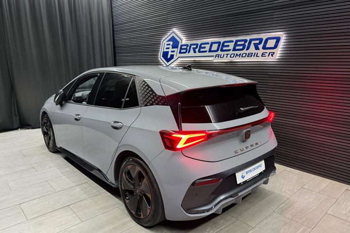 Grå Cupra Born fra 2024