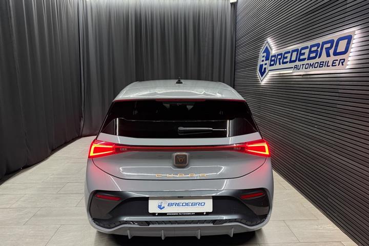 Grå Cupra Born fra 2024