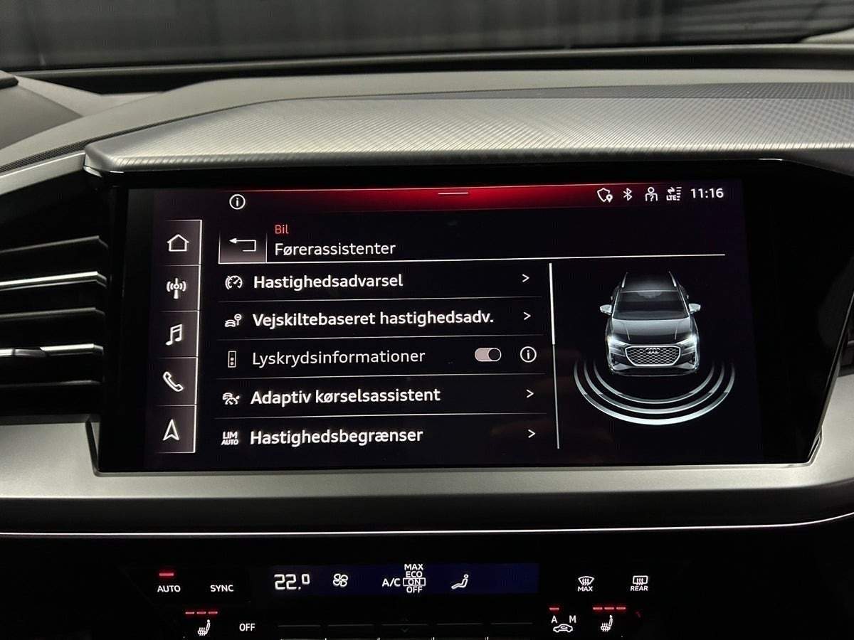 Sølv Audi Q4 e-tron fra 2024