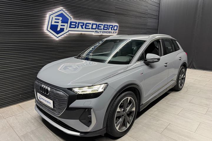 Grå Audi Q4 e-tron fra 2024