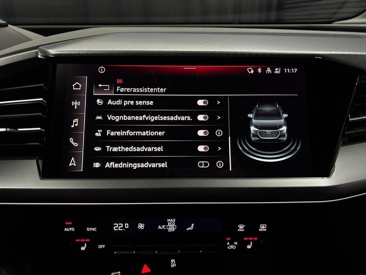 Grå Audi Q4 e-tron fra 2024