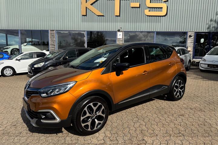 Orange Renault Captur fra 2018