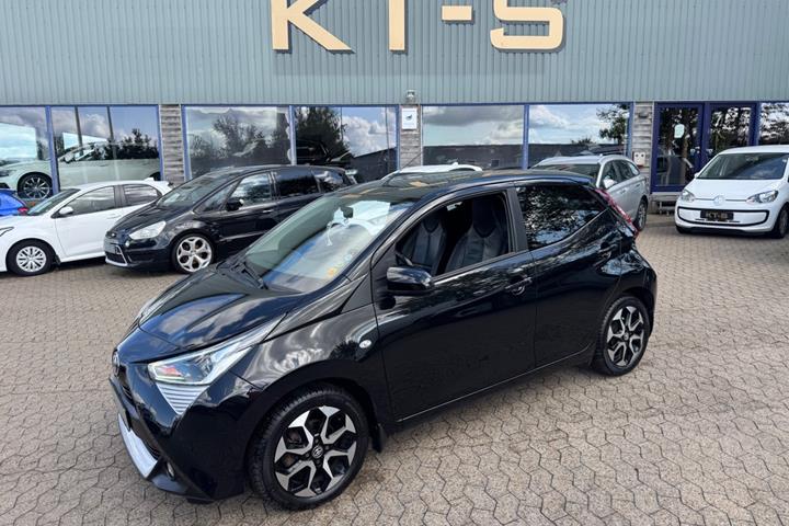Sort Toyota Aygo fra 2019