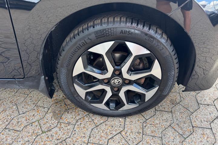 Sort Toyota Aygo fra 2019