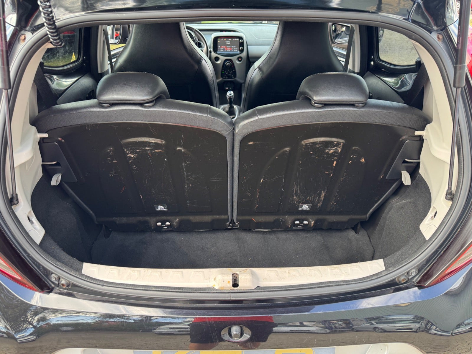 Sort Toyota Aygo fra 2019