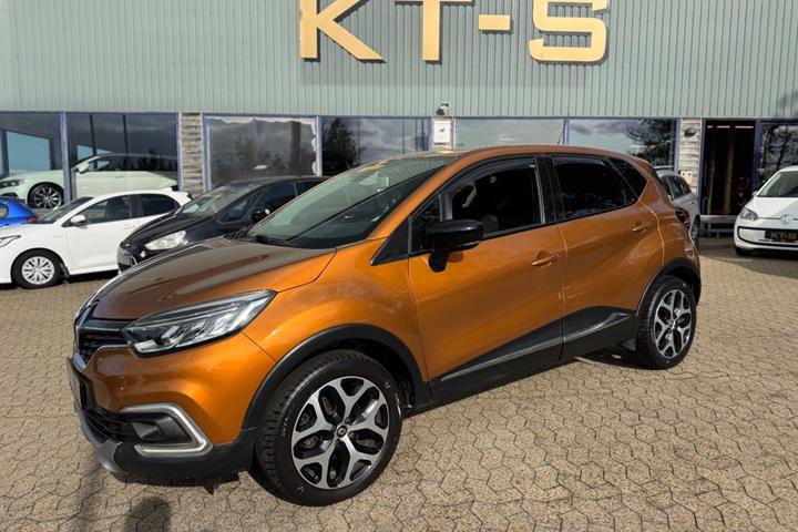 Orange Renault Captur fra 2018