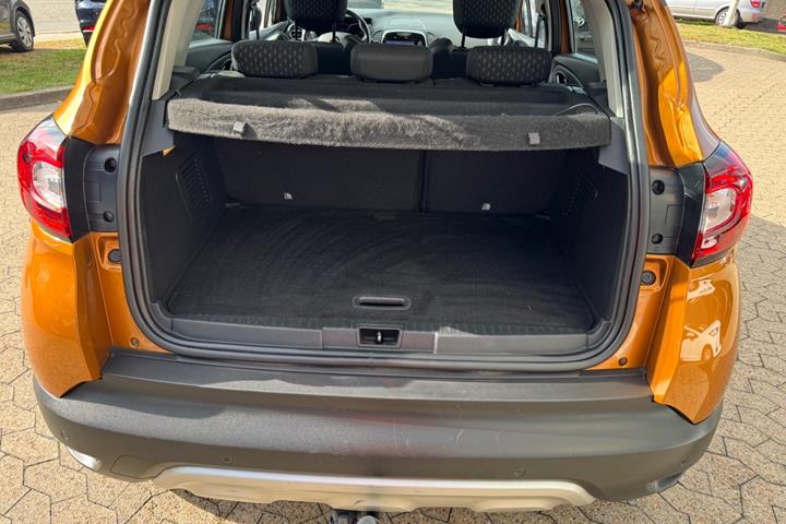 Orange Renault Captur fra 2018