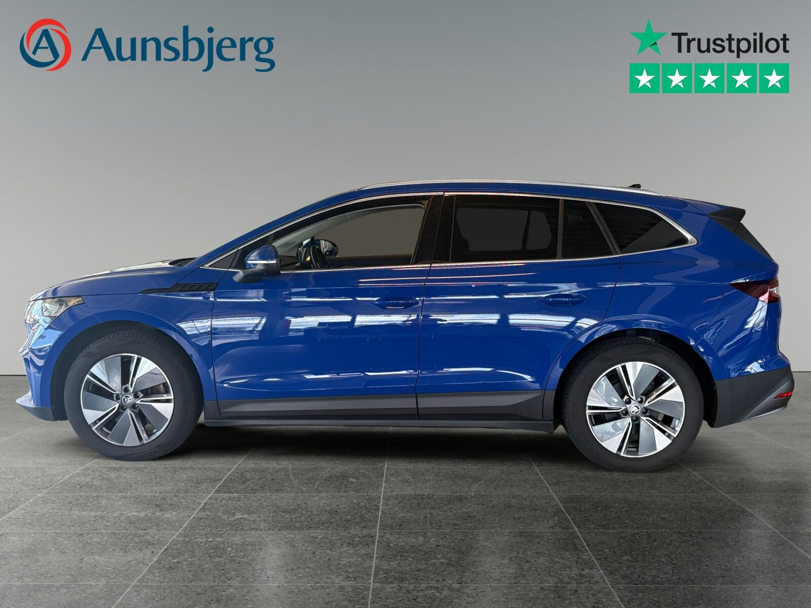 Blå Skoda Enyaq fra 2023