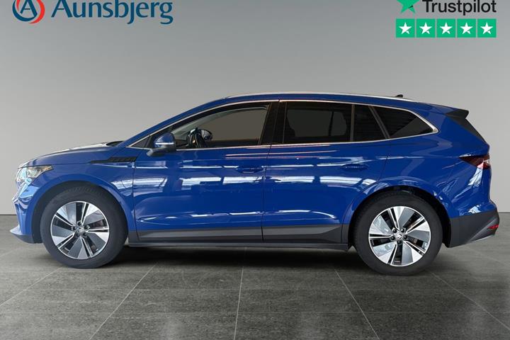 Blå Skoda Enyaq fra 2023