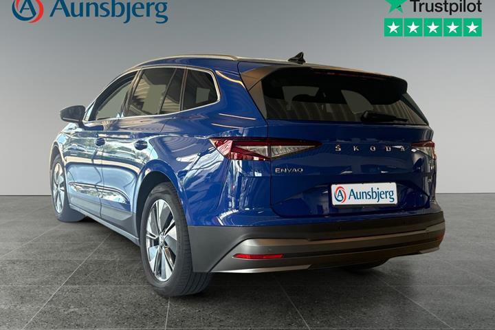 Blå Skoda Enyaq fra 2023