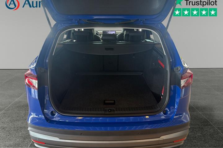Blå Skoda Enyaq fra 2023