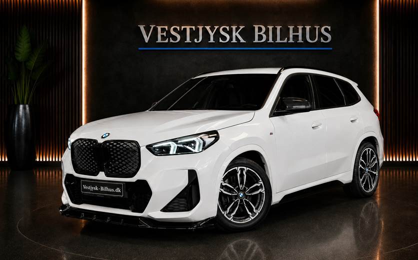 BMW iX1 xDrive30 Fully Charged M-Sport