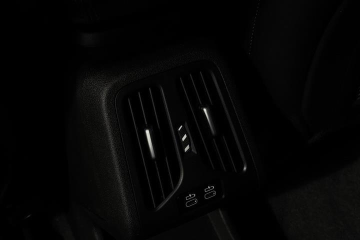 Hvid BMW iX1 fra 2023