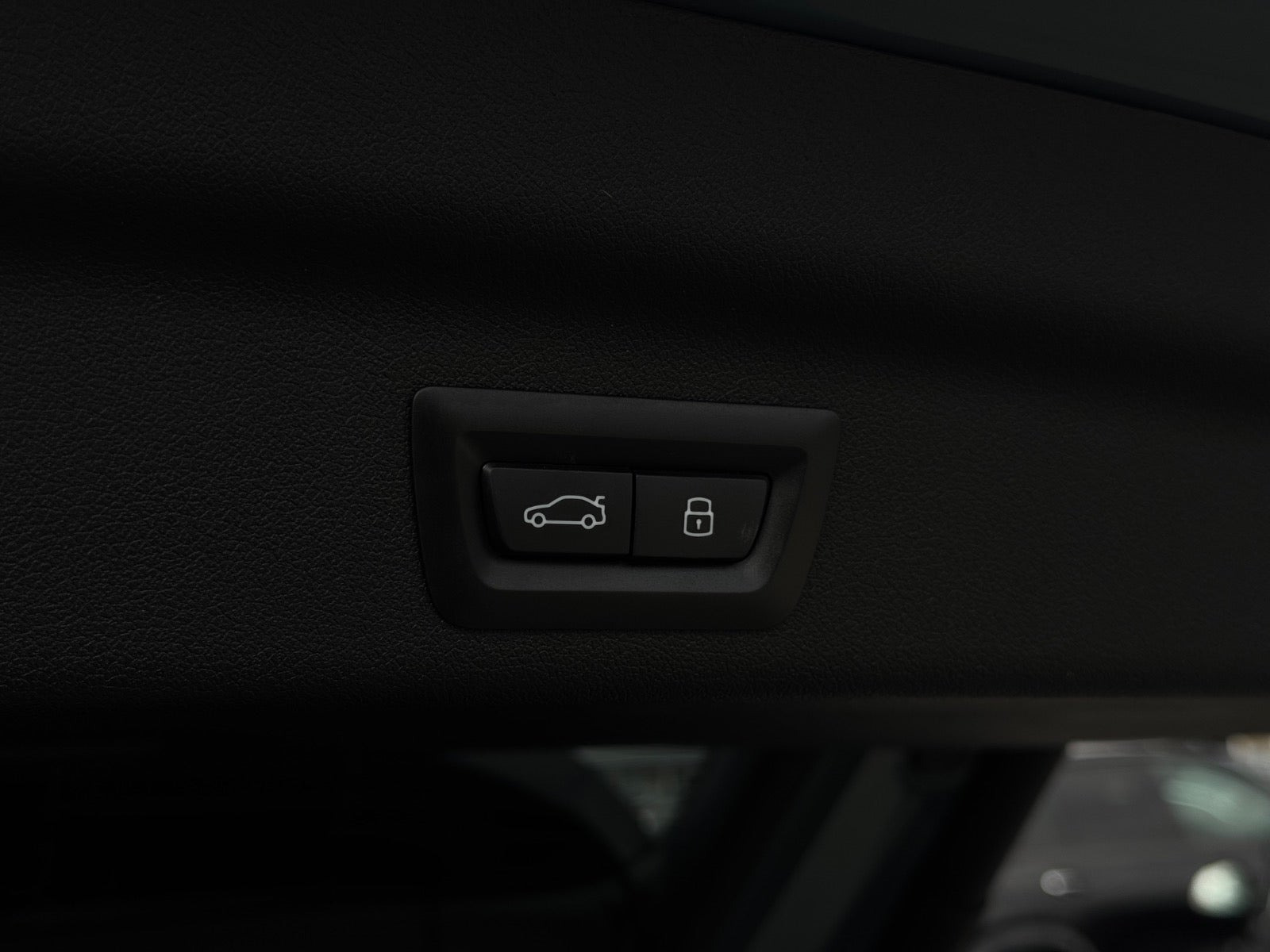 Hvid BMW iX1 fra 2023