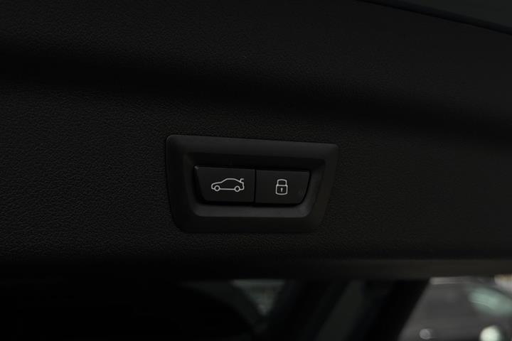 Hvid BMW iX1 fra 2023