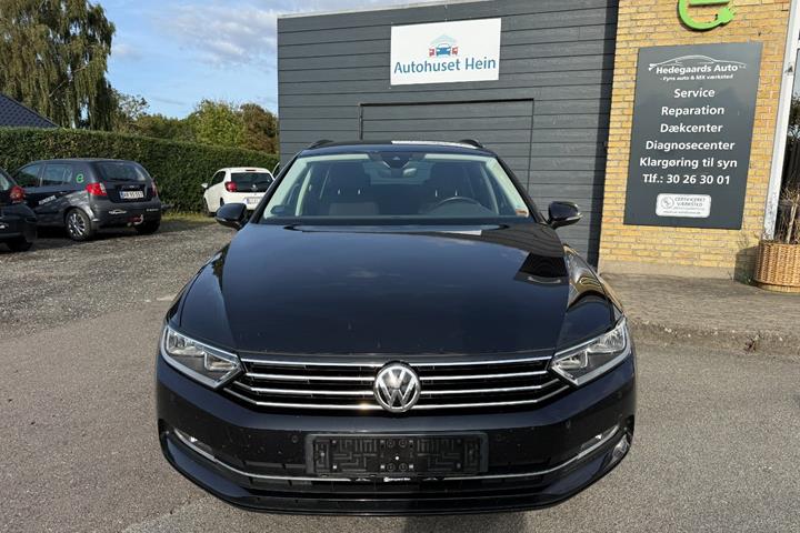 Sort VW Passat fra 2018
