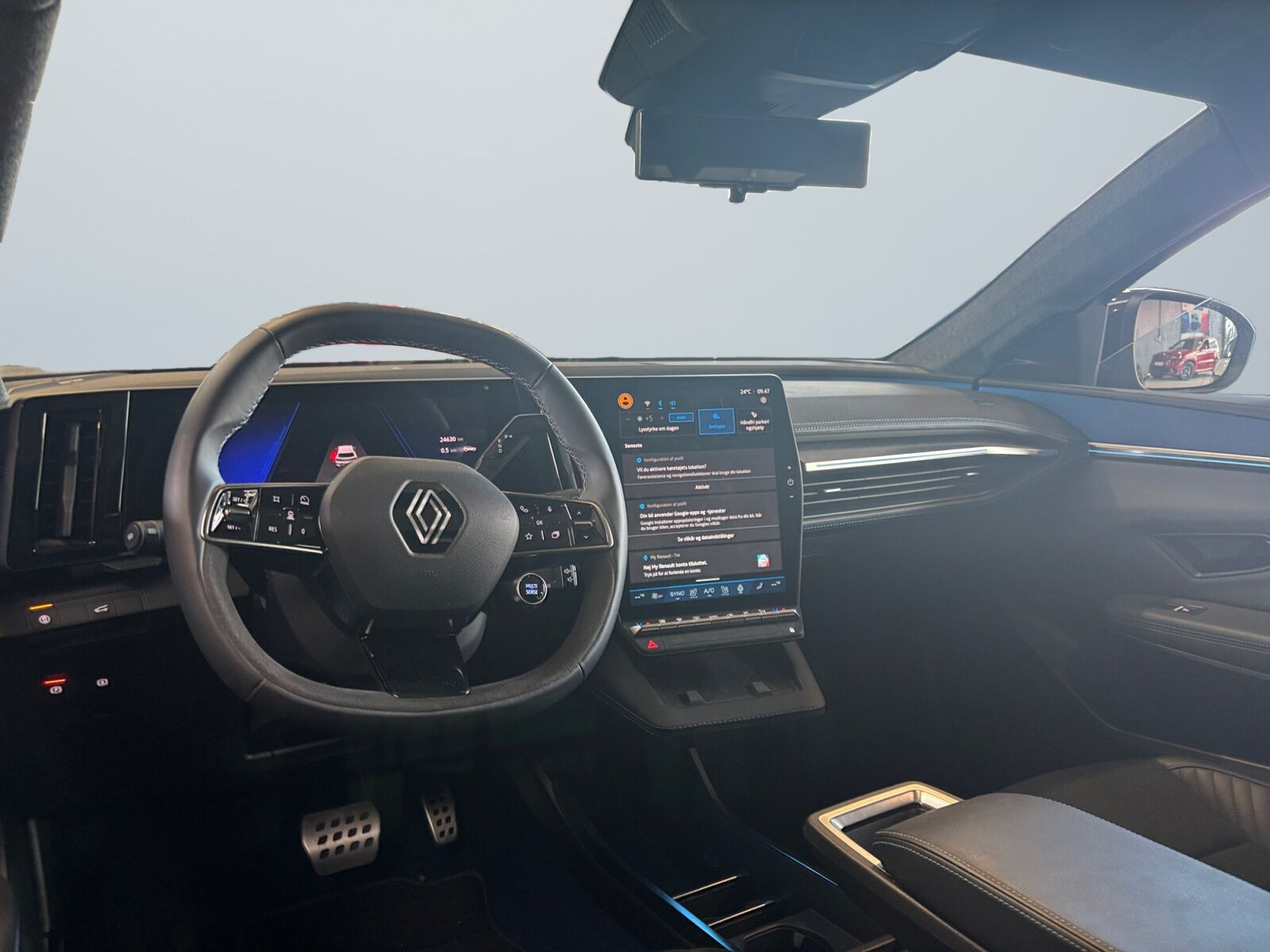 Sort Renault Scenic E-Tech fra 2024