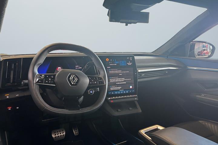 Sort Renault Scenic E-Tech fra 2024