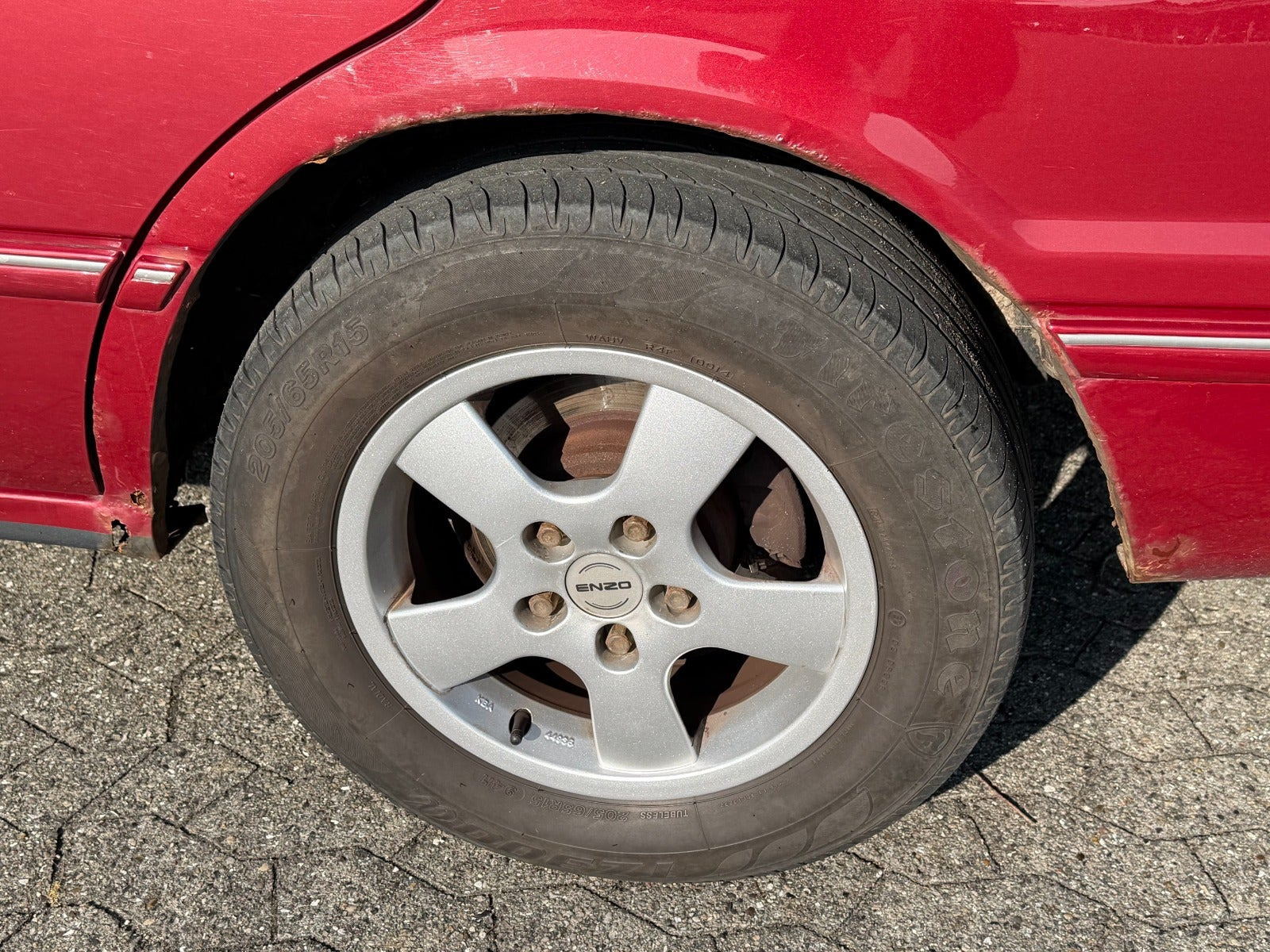 Grå Toyota Camry fra 1998