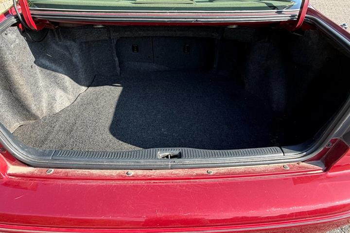 Grå Toyota Camry fra 1998