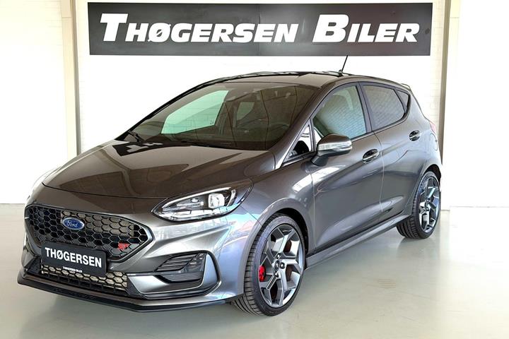 Grå Ford Fiesta fra 2022