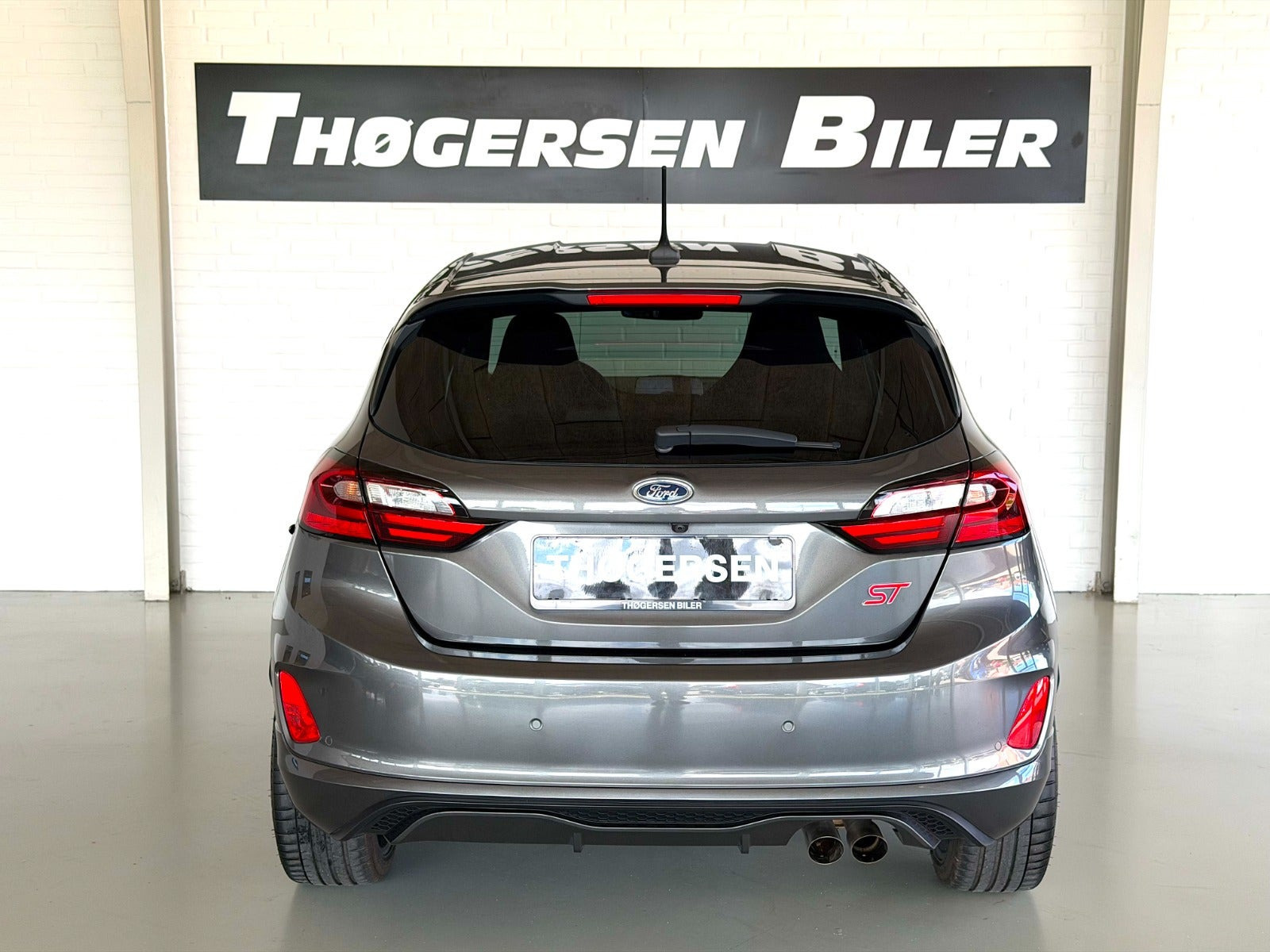 Grå Ford Fiesta fra 2022