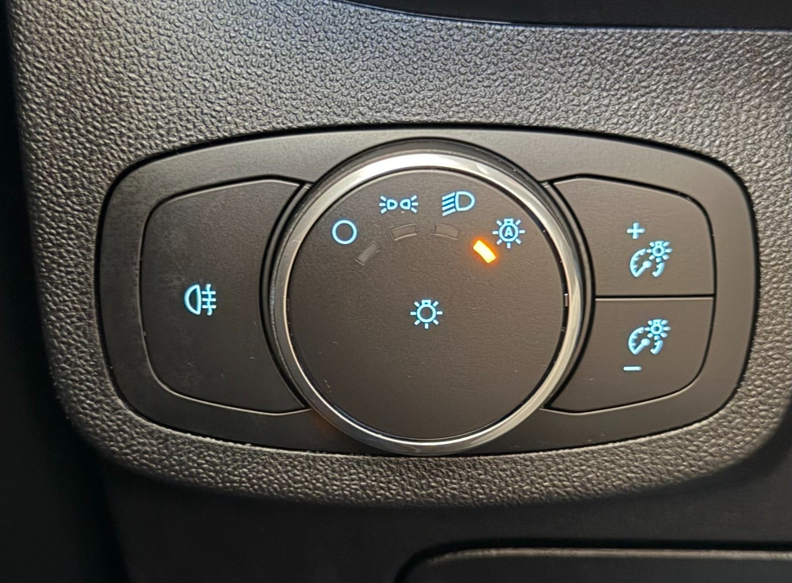 Grå Ford Fiesta fra 2022