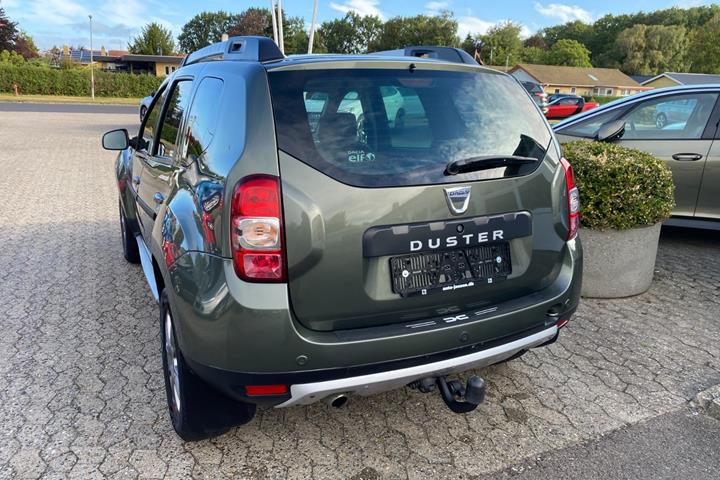 Grøn Dacia Duster fra 2014