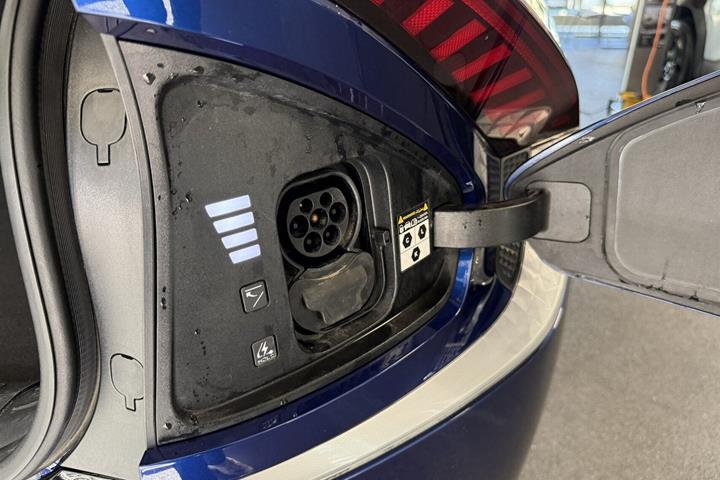 Blå Kia EV6 fra 2022