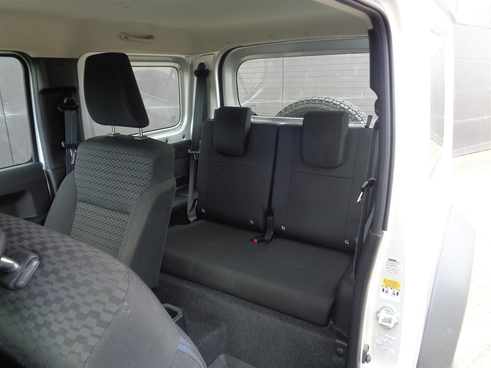 Grå Suzuki Jimny fra 2019