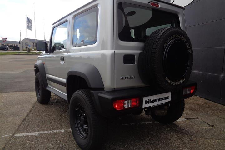 Grå Suzuki Jimny fra 2019