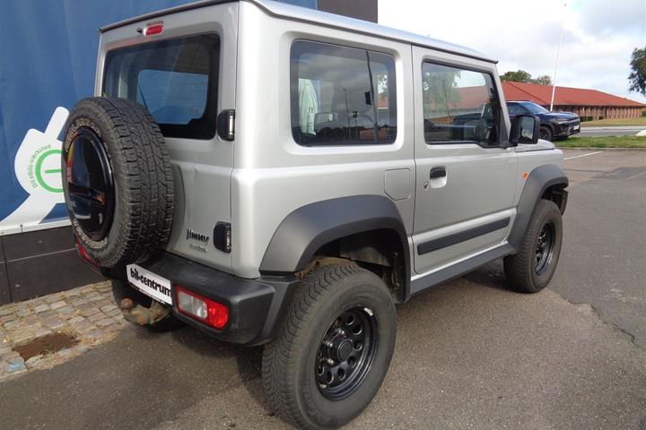 Grå Suzuki Jimny fra 2019
