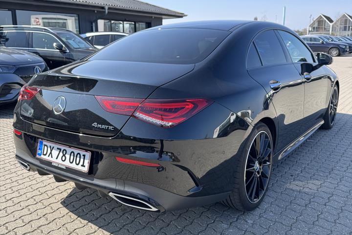Sort Mercedes CLA fra 2019