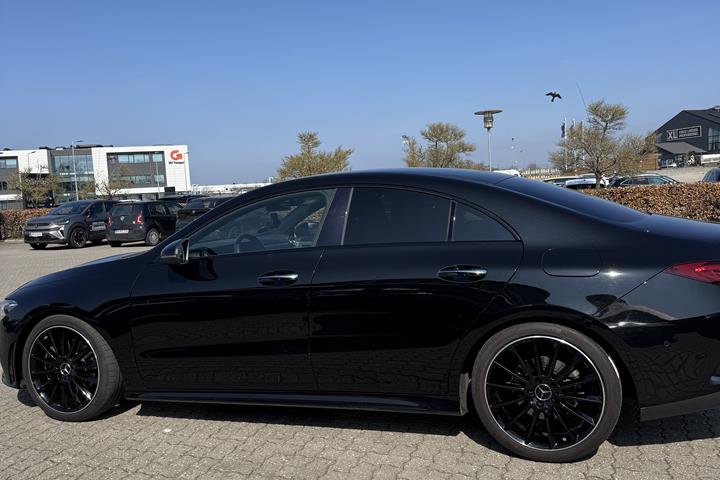 Sort Mercedes CLA fra 2019