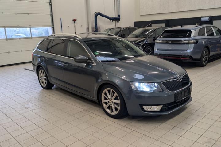 Grå Skoda Octavia fra 2015