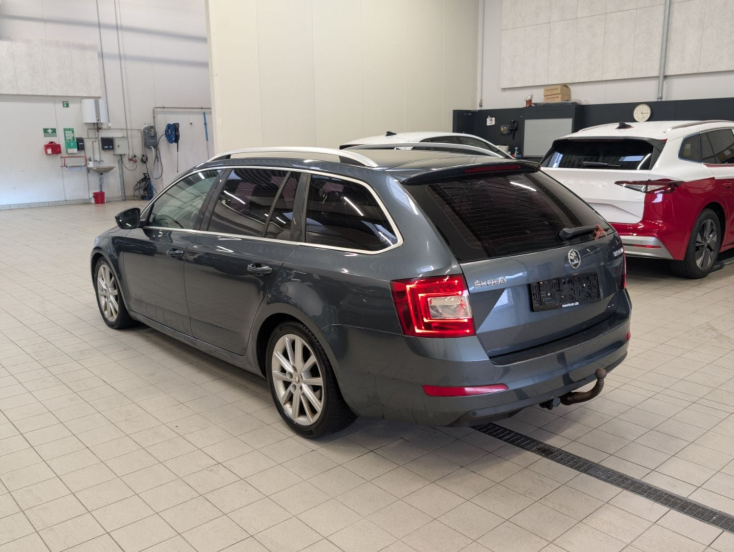 Grå Skoda Octavia fra 2015