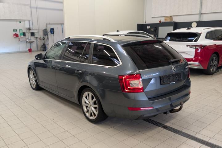 Grå Skoda Octavia fra 2015