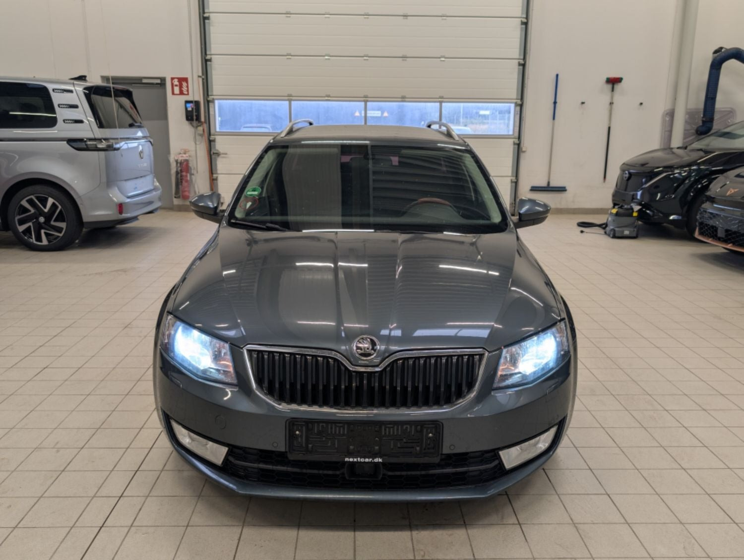 Grå Skoda Octavia fra 2015