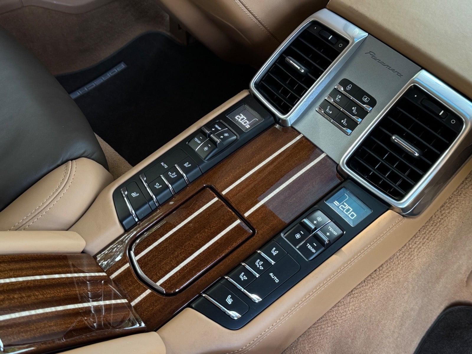 Blå Porsche Panamera S fra 2016