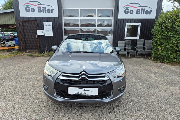 Grøn Citroën DS4 fra 2012