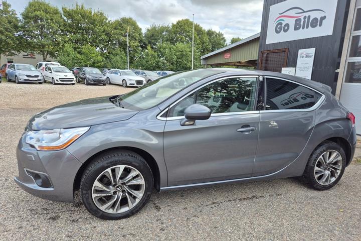 Grøn Citroën DS4 fra 2012