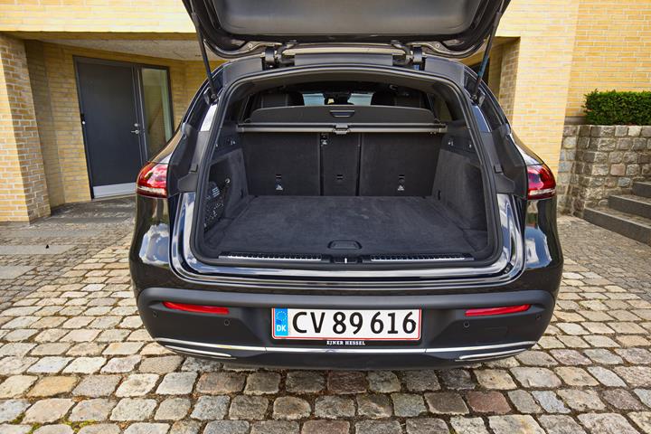 Grå Mercedes EQC fra 2020