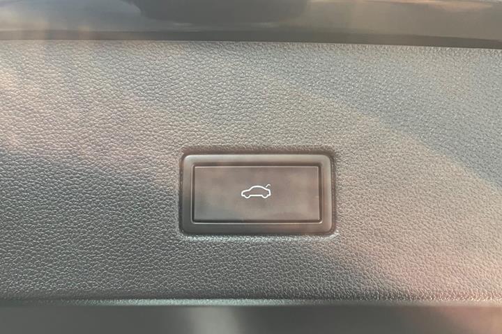 Sort VW T-Roc fra 2024
