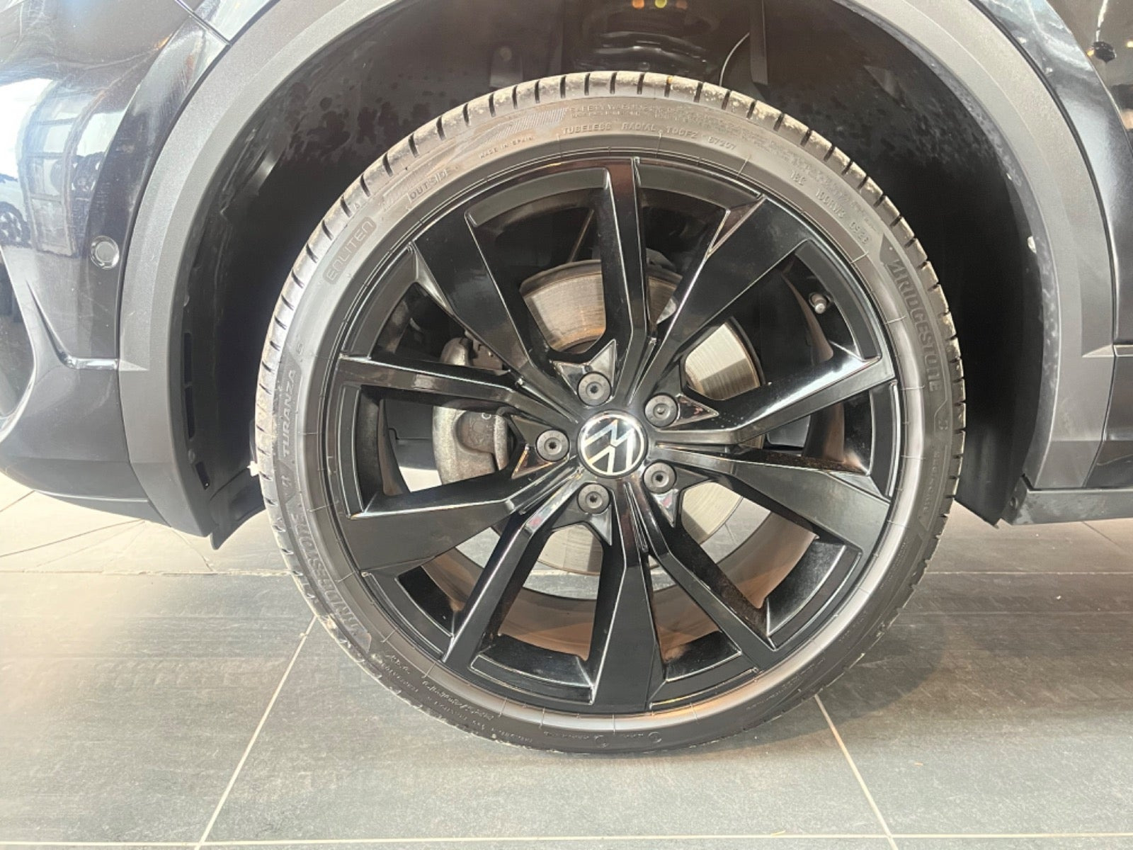 Sort VW T-Roc fra 2024