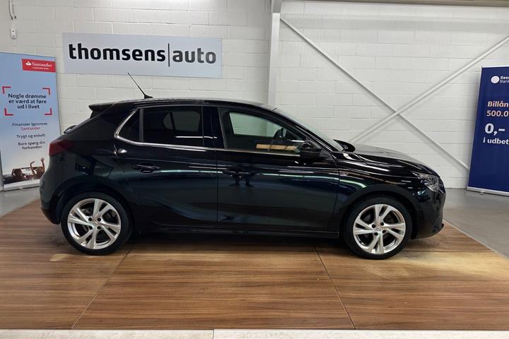 Sort Opel Corsa fra 2020